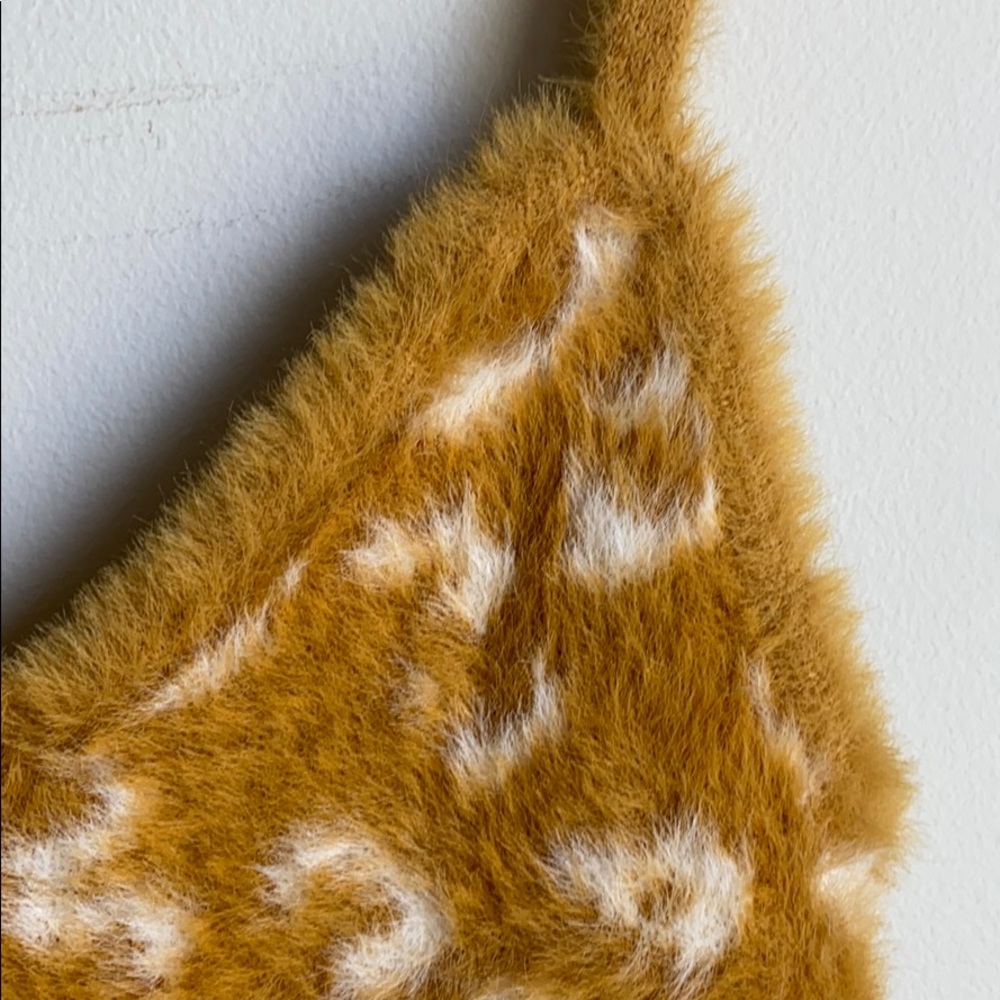 Forever 21 faux fur mustard crop tank - Picture 2 of 4